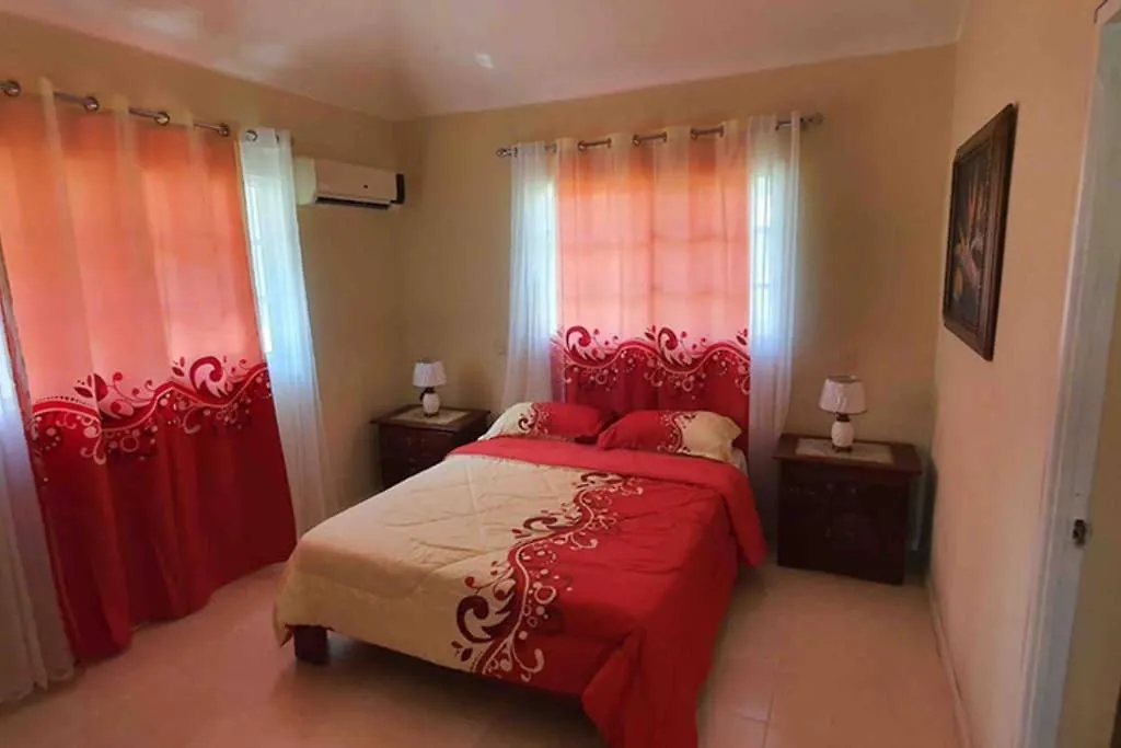 Villa frente al mar en primera línea de playa Los Robalos